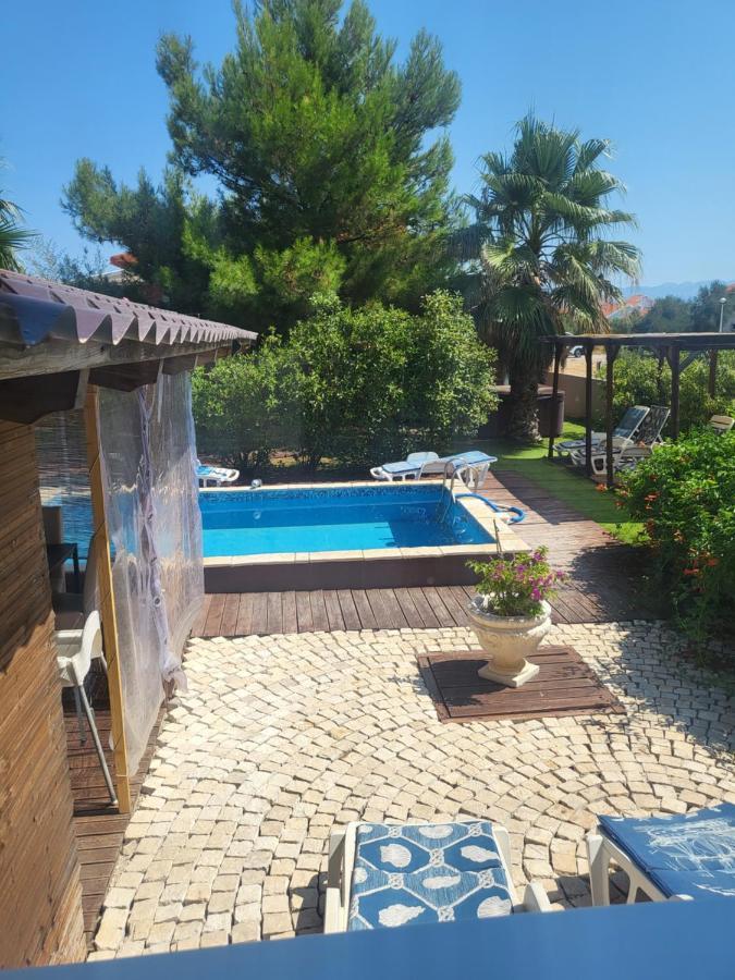 Villa Garden Vir Esterno foto
